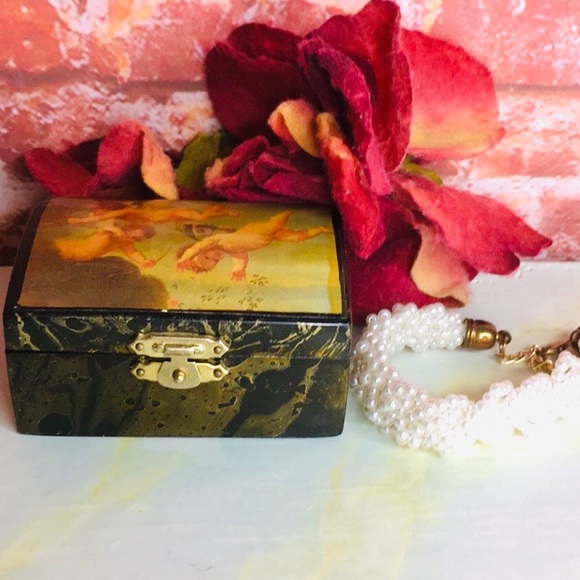 Vintage Victorian Style Pearl Bracelet and Cherub Jewelry Box Set - Picture 1 of 14